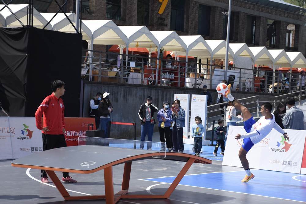 随着阿森纳2-0，利物浦1-1，切尔西1-3爆冷，英超最新积分榜出炉