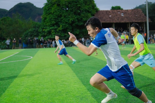 灰熊112-107击败快船，伦纳德39分哈登23分难救主