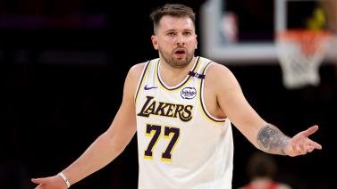 球队战术执行高效，连胜势头不减